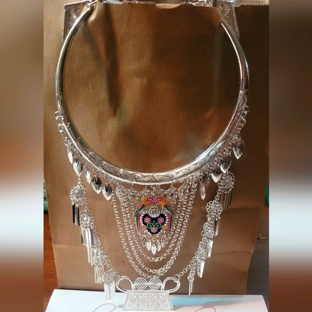 Hmong Necklace (Xauv)